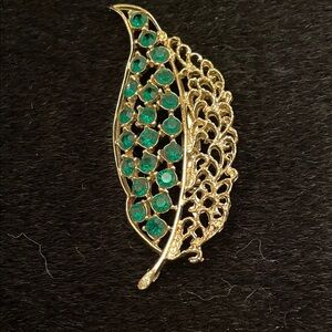 Vintage Gold Tone Leaf Brooch with Green Rhinestones